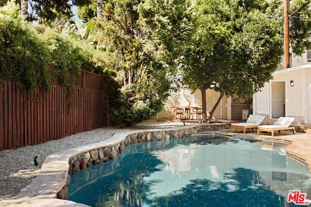 4381 Ave. Lemp Avenue, Los Angeles, CA 91604