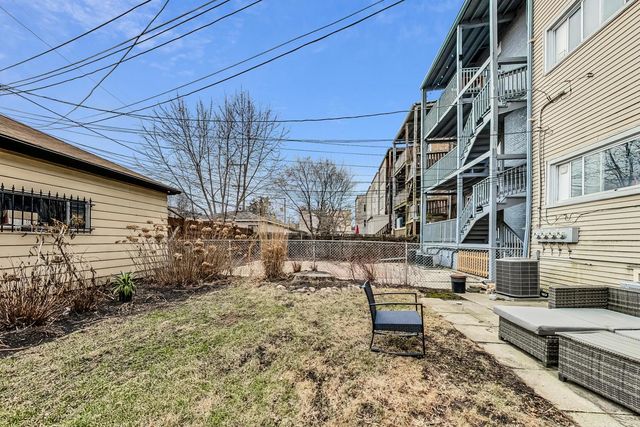 3330 W Hutchinson Street 3, Chicago, IL 60618