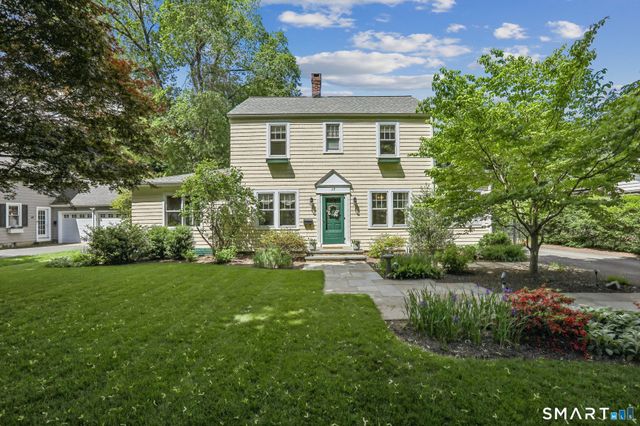 17 Ridge Road, Danbury, CT 06810