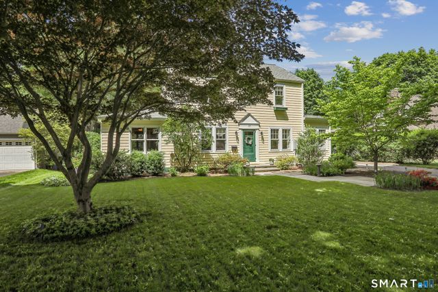 17 Ridge Road, Danbury, CT 06810