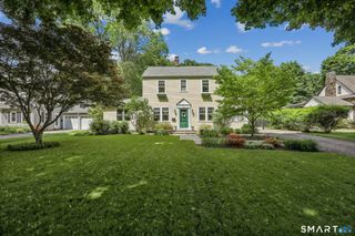 17 Ridge Road, Danbury, CT 06810