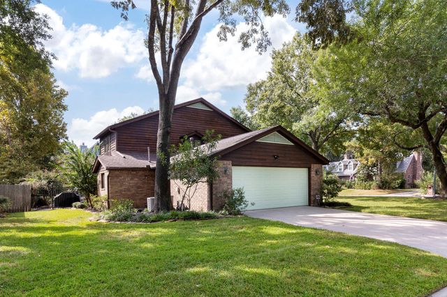 402 Pine Edge Drive, Spring, TX 77380