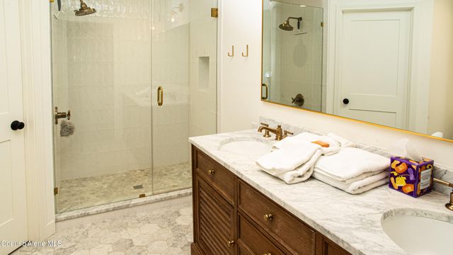 3711 E Tobler Rd, Hayden, ID 83835