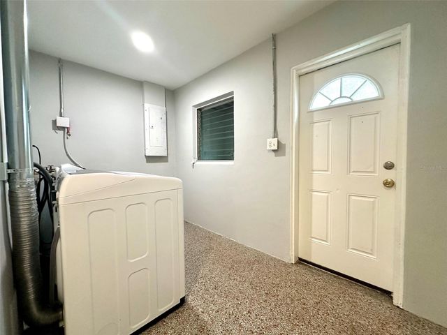 126 11TH AVENUE SW, Largo, FL 33770