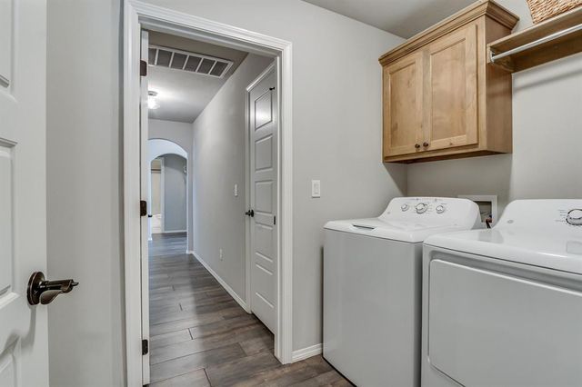 8224 NW 151st Street, Edmond, OK 73013