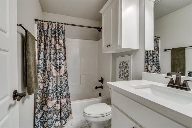 8224 NW 151st Street, Edmond, OK 73013