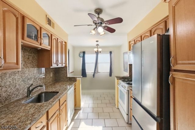 1300 Rock Ave 3, North Plainfield Boro, NJ 07060