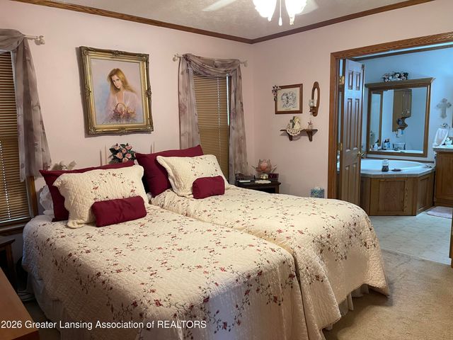 5048 S Bradley Road, Charlotte, MI 48813