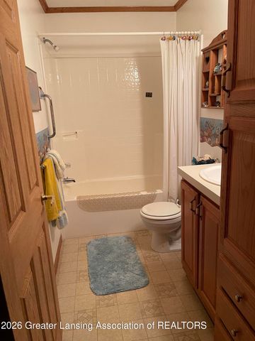 5048 S Bradley Road, Charlotte, MI 48813