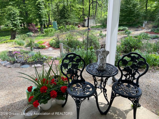 5048 S Bradley Road, Charlotte, MI 48813