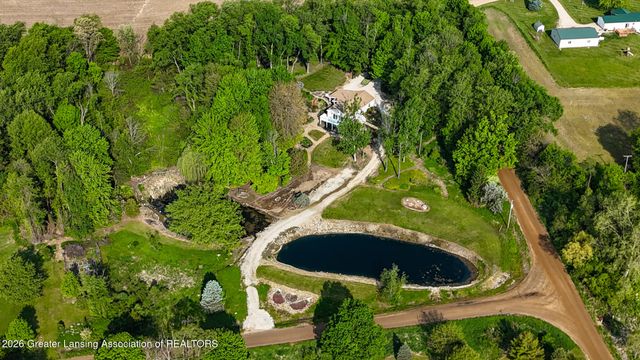 5048 S Bradley Road, Charlotte, MI 48813
