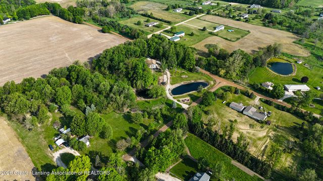 5048 S Bradley Road, Charlotte, MI 48813