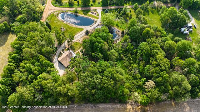 5048 S Bradley Road, Charlotte, MI 48813