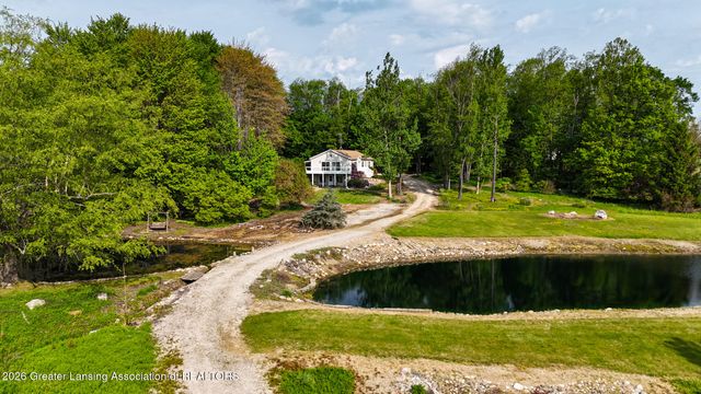 5048 S Bradley Road, Charlotte, MI 48813