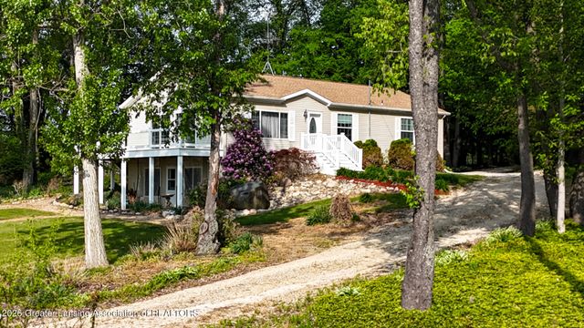 5048 S Bradley Road, Charlotte, MI 48813