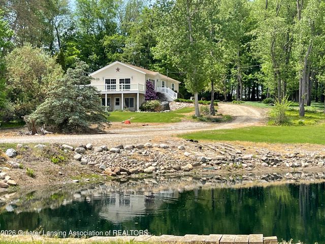 5048 S Bradley Road, Charlotte, MI 48813