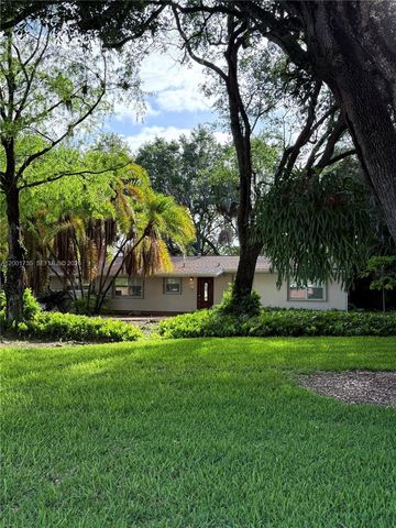 11401 SW 102nd Ave, Miami, FL 33176