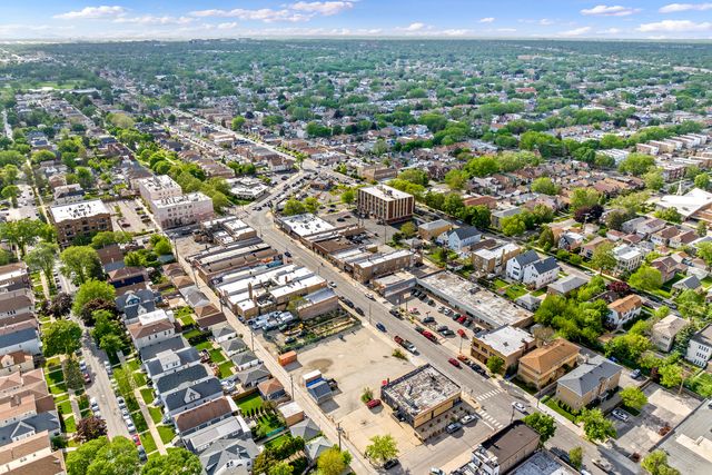 5921 W Lawrence Avenue, Chicago, IL 60630