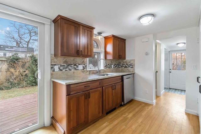 63 Pond St 63, Natick, MA 01760