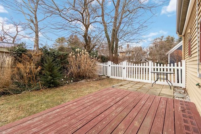 63 Pond St 63, Natick, MA 01760