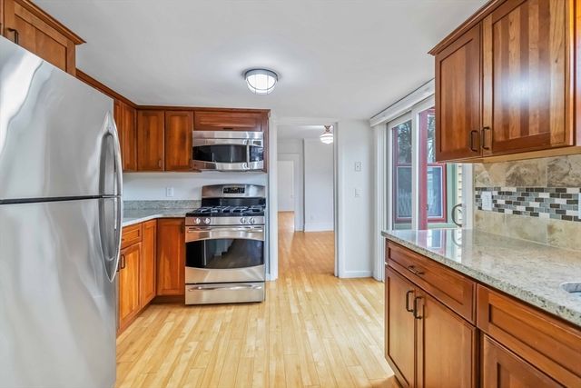 63 Pond St 63, Natick, MA 01760