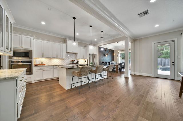 132 Sanderling Lane, Montgomery, TX 77316