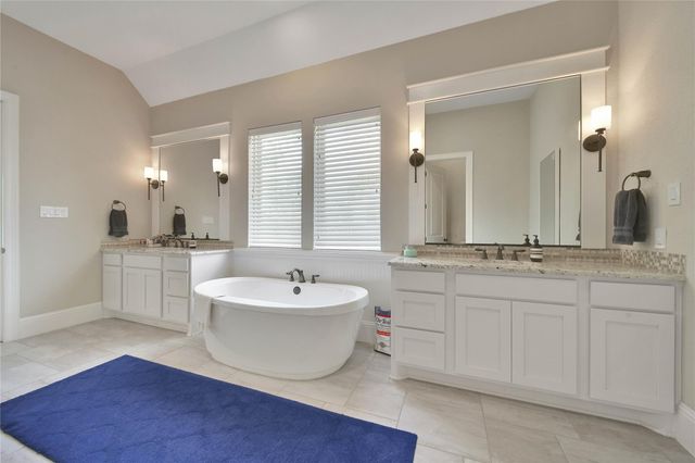 132 Sanderling Lane, Montgomery, TX 77316