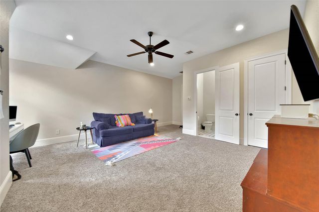 132 Sanderling Lane, Montgomery, TX 77316