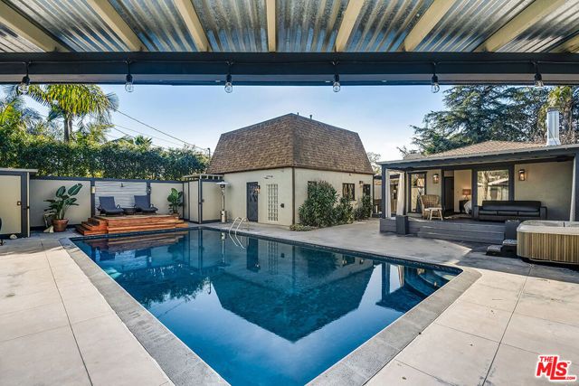 4930 STROHM Avenue, North Hollywood (los Angeles), CA 91601