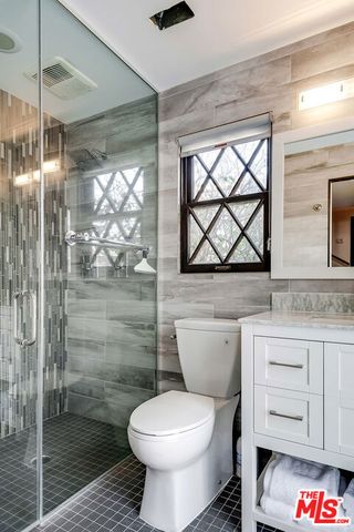 4930 STROHM Avenue, North Hollywood (los Angeles), CA 91601