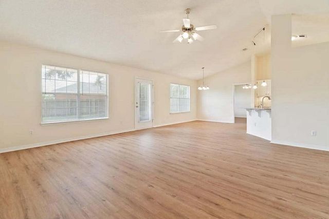 5104 Whitehurst Lane, Crestview, FL 32536