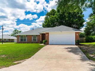 5104 Whitehurst Lane, Crestview, FL 32536