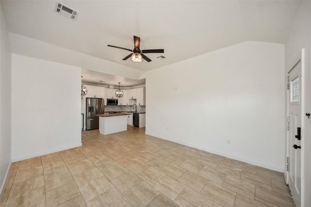 450 Road 5512, Cleveland, TX 77327