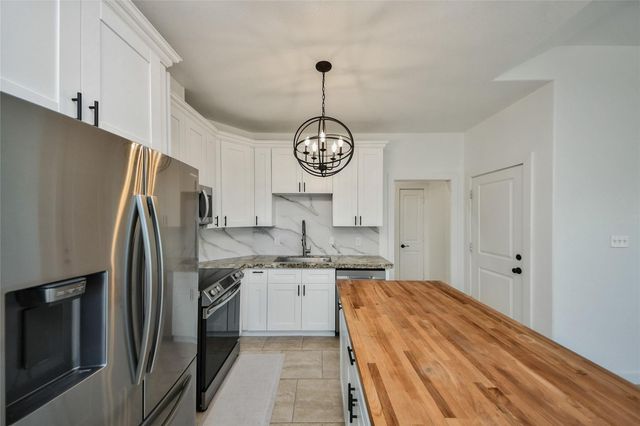 450 Road 5512, Cleveland, TX 77327