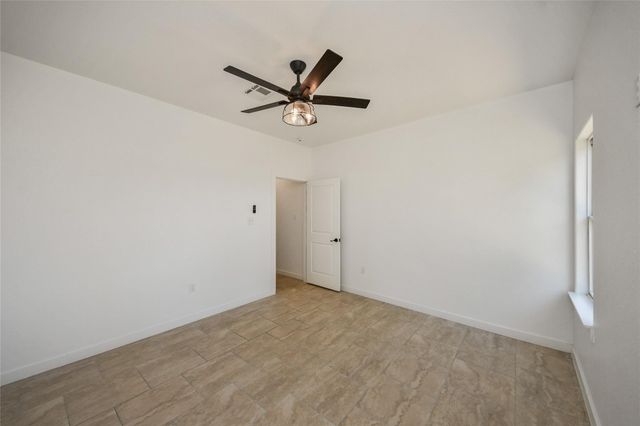 450 Road 5512, Cleveland, TX 77327