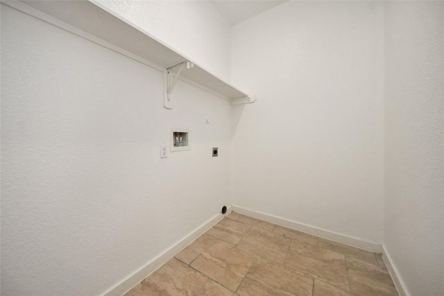 450 Road 5512, Cleveland, TX 77327