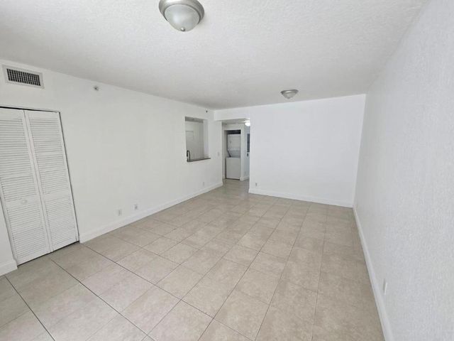 1161 Golden Lakes Boulevard 1315, West Palm Beach, FL 33411