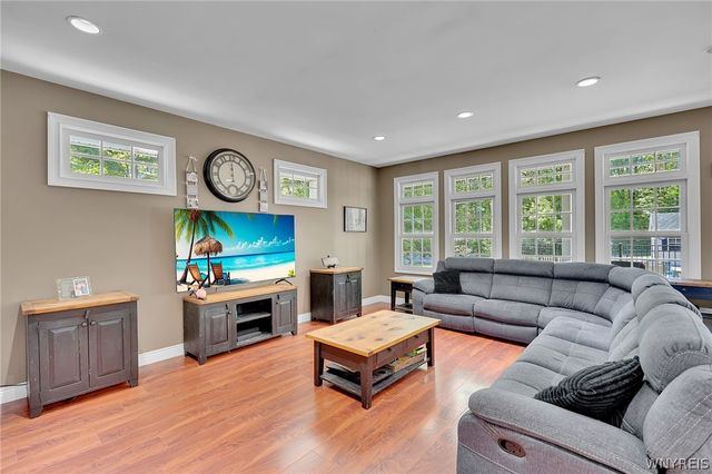 6089 Hillcroft Drive, Boston, NY 14025