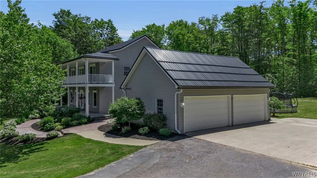 6089 Hillcroft Drive, Boston, NY 14025