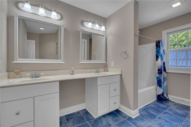 6089 Hillcroft Drive, Boston, NY 14025