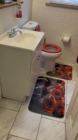 19781 Plainview Avenue, Detroit, MI 48219