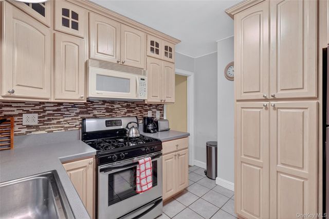 14 Ruppert Road, Poughkeepsie, NY 12603