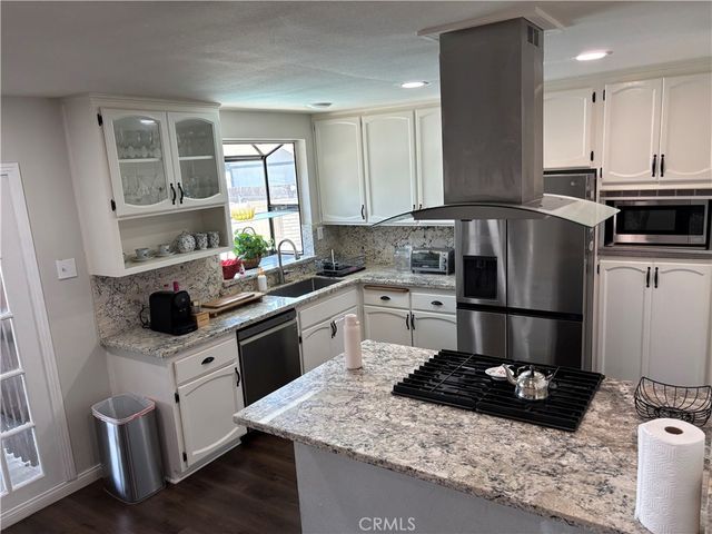 389 E Rancho Road, Corona, CA 92879