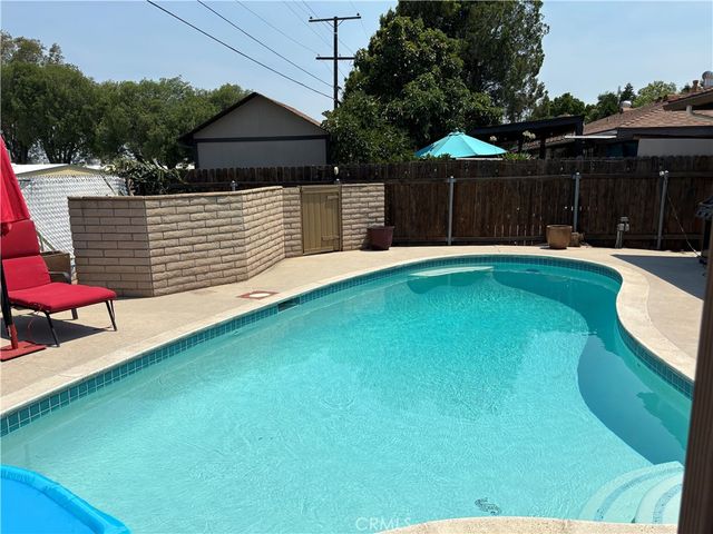 389 E Rancho Road, Corona, CA 92879