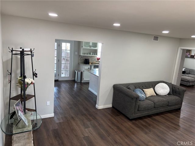 389 E Rancho Road, Corona, CA 92879