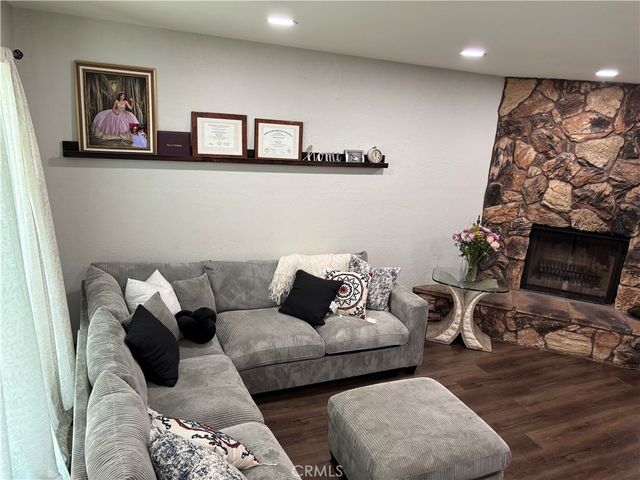 389 E Rancho Road, Corona, CA 92879