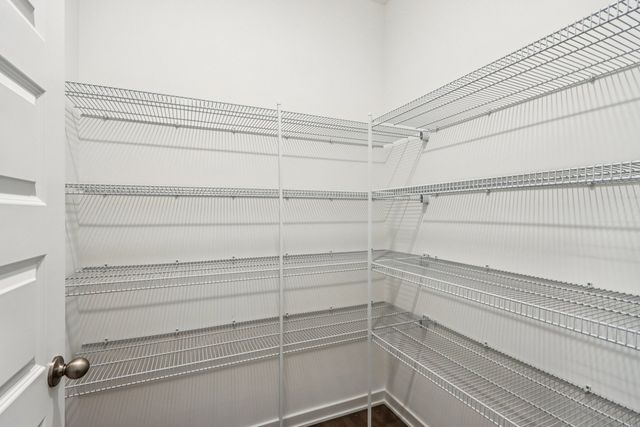 1868 Keating Drive, Aurora, IL 60503