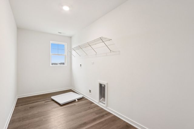 1868 Keating Drive, Aurora, IL 60503