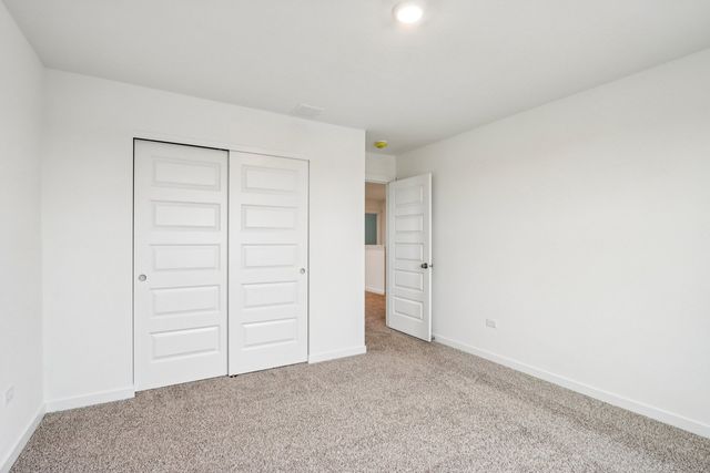 1868 Keating Drive, Aurora, IL 60503