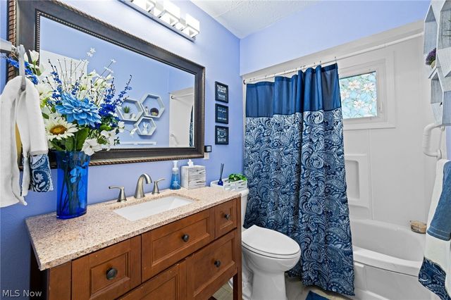 23947 Lebern Drive, North Olmsted, OH 44070